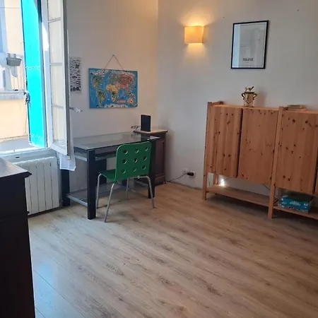 Authentique Maison De Village A Avec Patio Дом отдыха